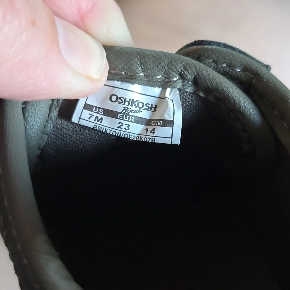 NWOT OshKosh Bgosh‎ Boys Casual Slip On Size 7M